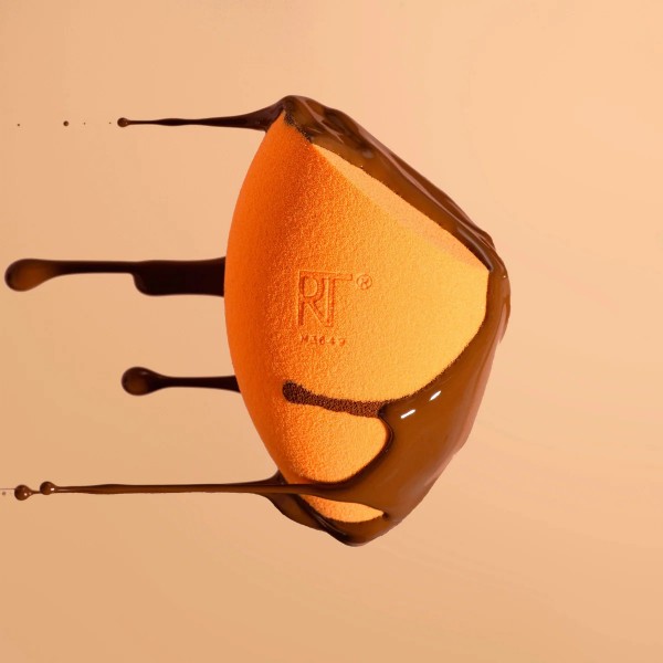 Miracle Complexion Sponge Makeup Blender + Travel Case