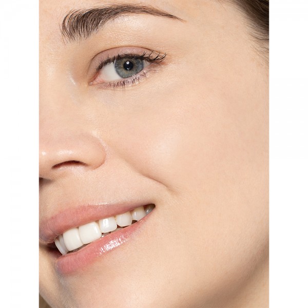 Conceal + Perfect 2-in-1 Foundation + Concealer