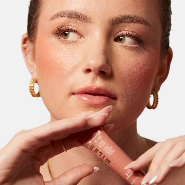 MILANI Cheek Kiss Blush + Glow  - luminoso