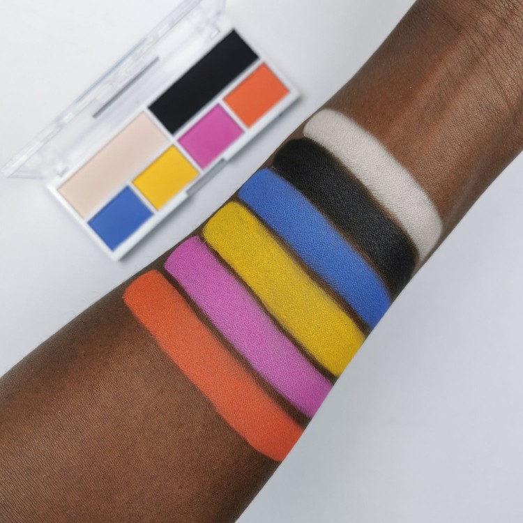 Relove by Revolution Colour Play Dreamer Eyeshadow Palette